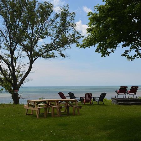 Birds Point Cottage On A Cliff Facing Lake Erie. Wheatley Exterior foto
